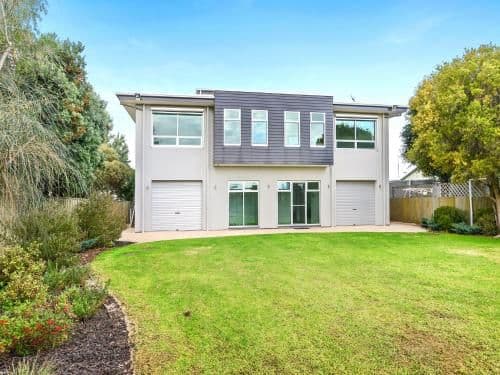 Four-Bedroom Holiday Home - River Front