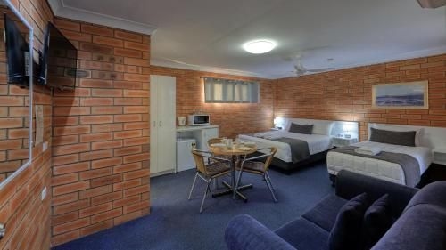 Gunsynd Motor Inn0