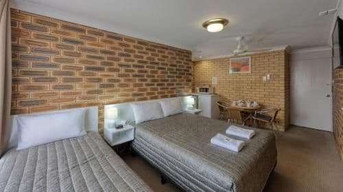 2 Bedroom Family Room for 5 People