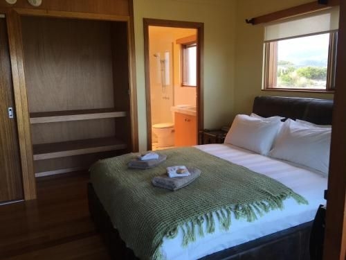 Cloudy Bay Villa4