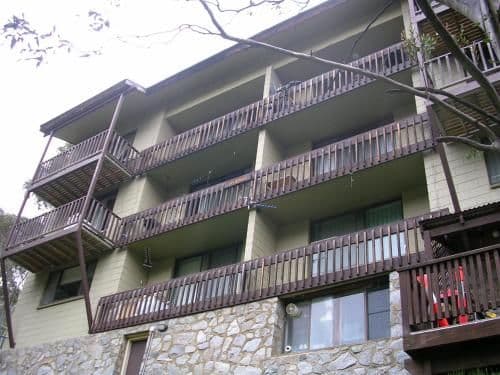 Two-Bedroom Apartment with Mountain View