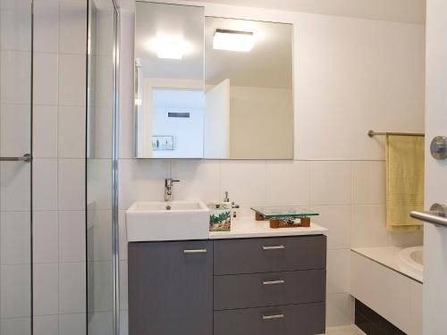 Lorne Chalet Apartment 10 - Ask About Midweek Deals4