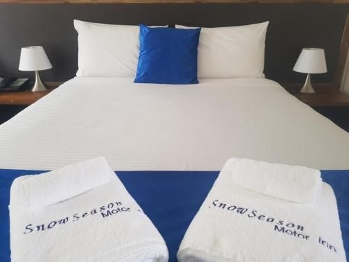 Snow Season Motor Inn0