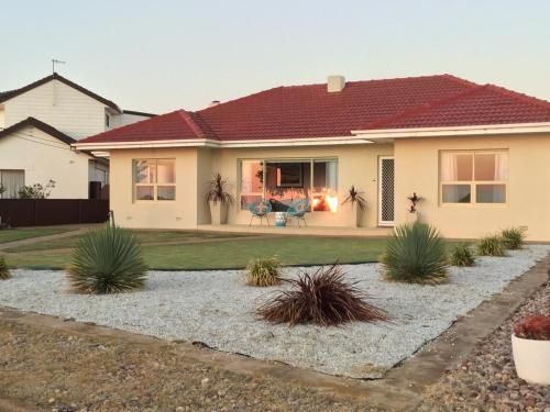Jewel of the South Beachside Holiday Rental0