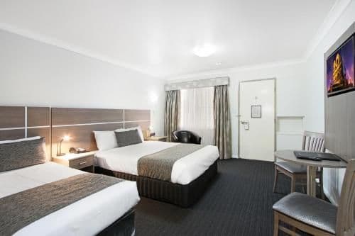 Premier Twin Suite