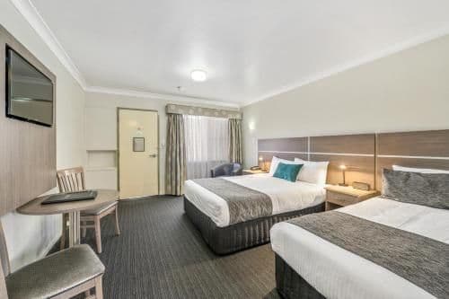 Premier Twin Suite
