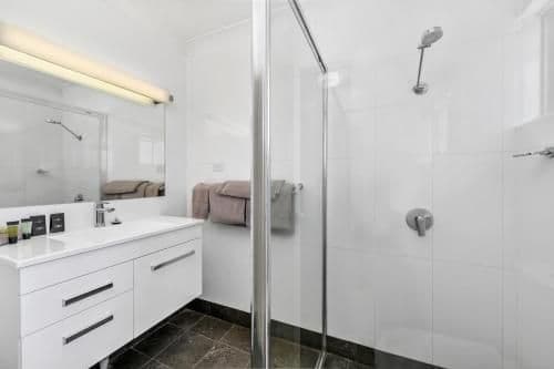 Premier Twin Suite