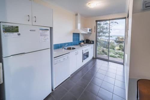 Deluxe Two-Bedroom Apartment with Spa Bath (2 Double Beds)