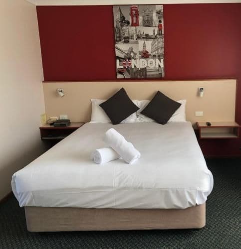 Deluxe Queen Room