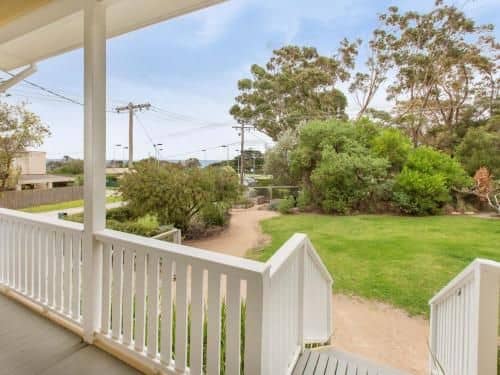 BEACHSIDE GETAWAY - DROMANA BEACHSIDE GETAWAY - DROMANA