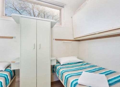 Deluxe Poolside Cabin
