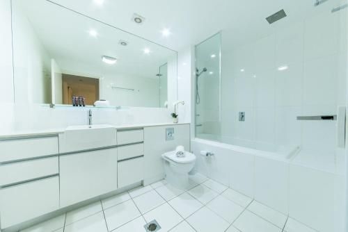 Private Seaview Apartment at Peninsula - Airlie Beach4