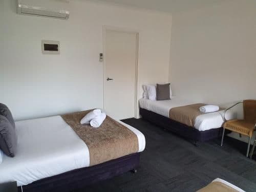 Queen Twin Room