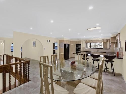 Toukley Waterfront House3