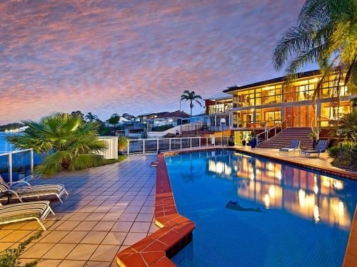 Toukley Waterfront House1
