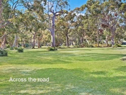 The Noraville House - Large Family Home4
