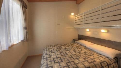 Riverfront Executive Cabin