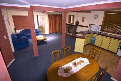 Two-Bedroom Cottage - Strahan Retreat