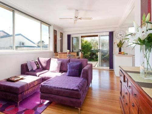 METRES TO THE BEACH - MORNINGTON3