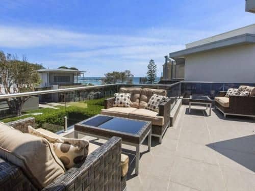 SEA GRANGE - MORNINGTON SEA GRANGE - MORNINGTON