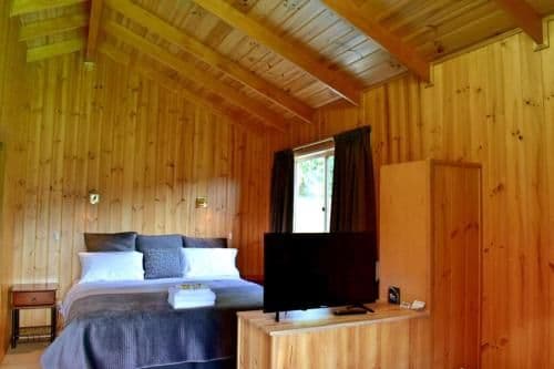 One-Bedroom Bungalow - Rose Cabin