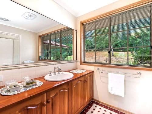 Apartment with Mountain View