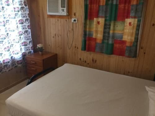 Single Room with Shared Toilet
