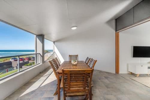 One-Bedroom Apartment with Balcony