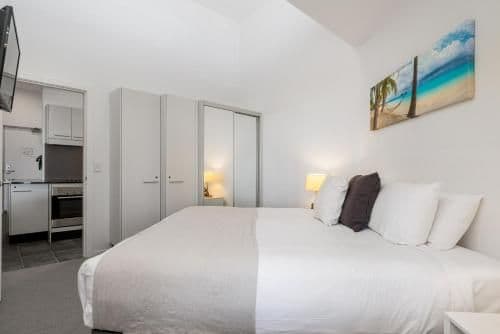 One-Bedroom Apartment with Balcony