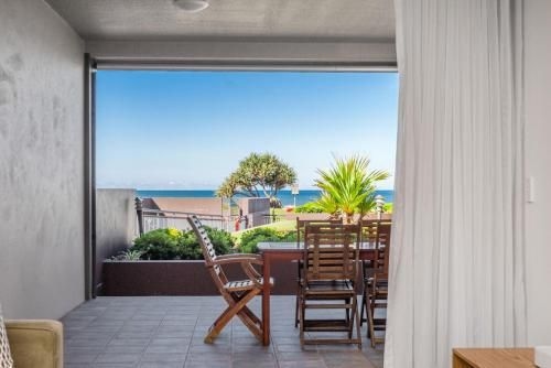 Lennox Holiday Apartments4