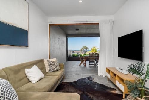 One-Bedroom Apartment with Patio