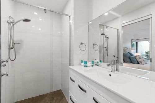 Two-Bedroom Apartment - Melaleuca #6