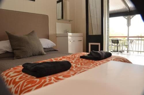 Economy Double and Single Room with Shared Bathroom and Free Welcome Drink For Two Guests