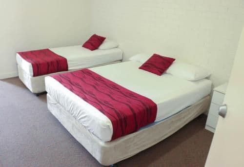Family Queen Double Twin Room