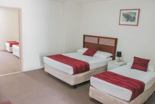 Family Queen Double Twin Room