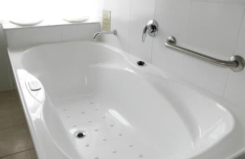 Executive King Room with Spa Bath