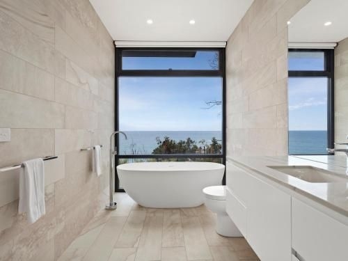 Iluka Blue4