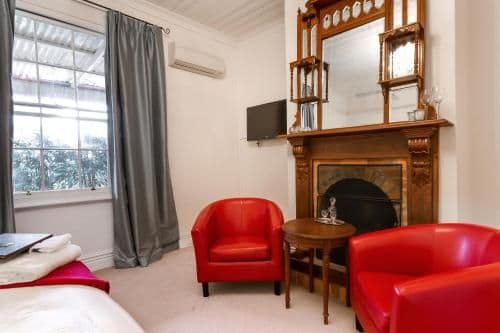 Deluxe Queen Room