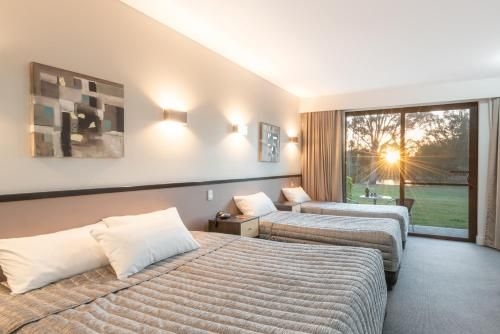 Macquarie 4 Star2