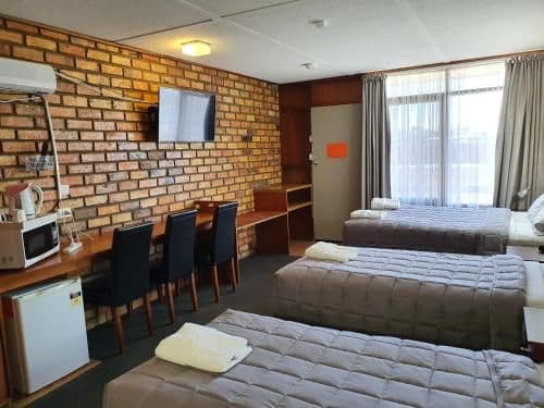 Deluxe Family Room