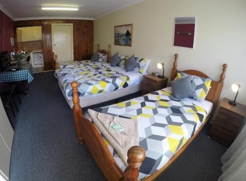 Turn-In Motel1