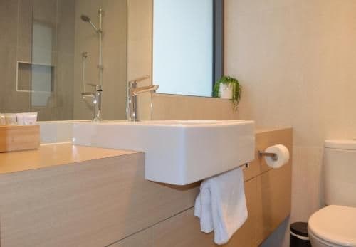 Two-Bedroom Deluxe - Apartment 3
