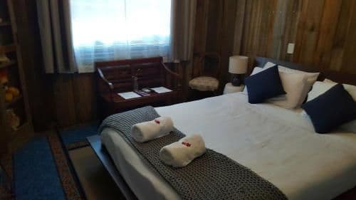 Queen Room 2
