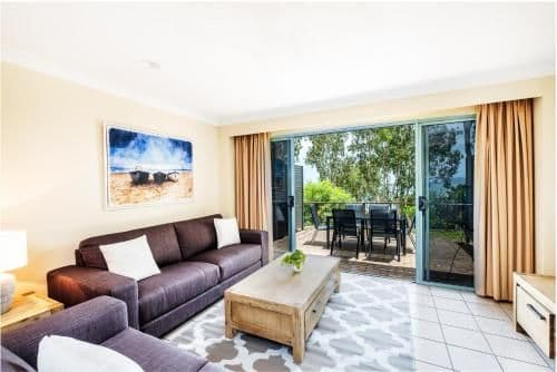 Two-Bedroom Apartment - Sunset Waters 05