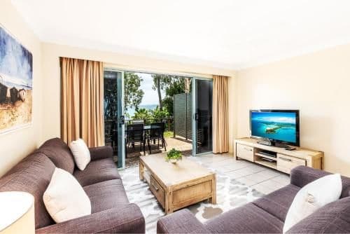 Two-Bedroom Apartment - Sunset Waters 05
