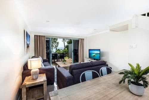 Two-Bedroom Apartment - Sunset Waters 05