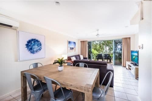 Two-Bedroom Apartment - Sunset Waters 05