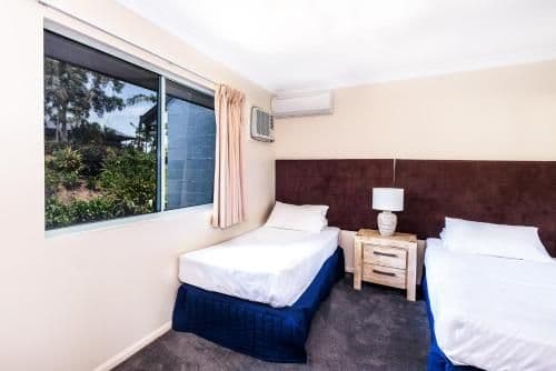 Two-Bedroom Apartment - Sunset Waters 05