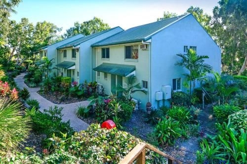 Sunset Waters Apartments1