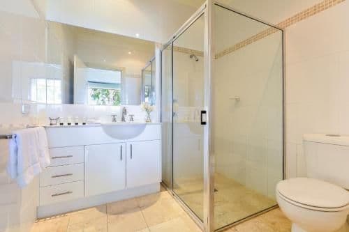 Two-Bedroom Apartment - Blue Water Views 05